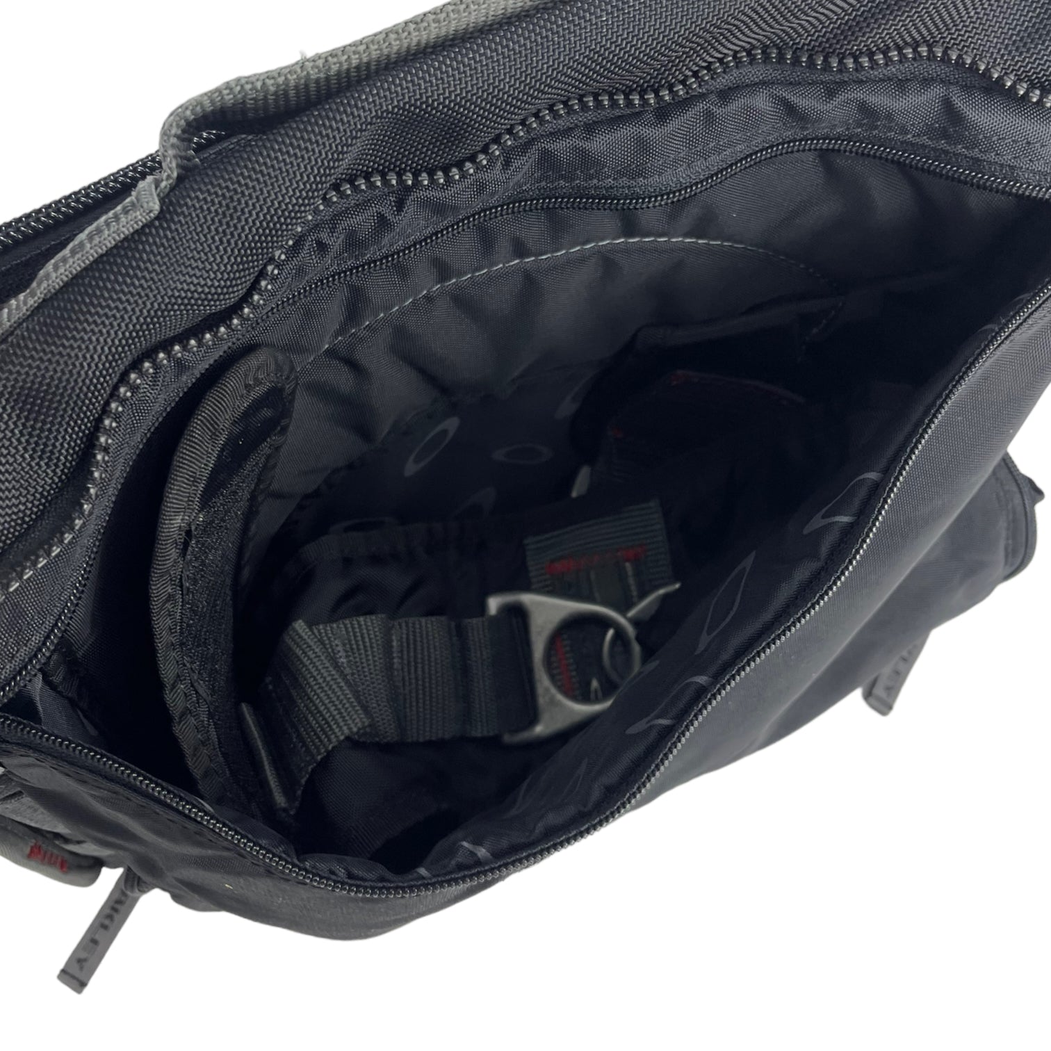 2005 Oakley Tactical Field Gear AP SI 1.O Messenger Sling bag