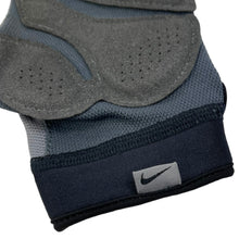 Load image into Gallery viewer, 2000s Nike fingerless gloves
