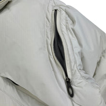 Load image into Gallery viewer, 2005 Oakley Hydrofuel 4 puffer
