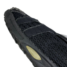 Load image into Gallery viewer, 2006 Adidas clima-cool Kona system trainers
