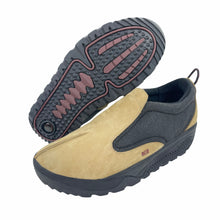 Load image into Gallery viewer, 2000 Nike ACG ridgeback
