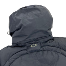 Load image into Gallery viewer, 2005 Oakley Hydrofuel 4 puffer jacket
