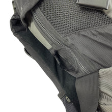 Load image into Gallery viewer, 2000s Oakley Small icon backpack
