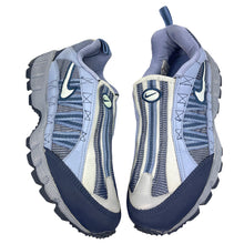 Load image into Gallery viewer, 2000 Nike air terra Humara slip on

