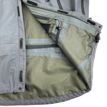 Load image into Gallery viewer, 2000s Victorinox Gore-tex XCR shell jacket
