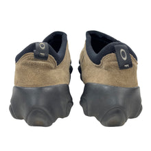 Load image into Gallery viewer, 2000s Oakley flesh slip on
