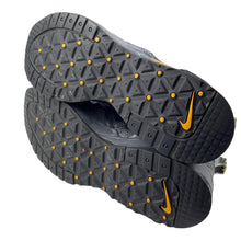 Load image into Gallery viewer, 2005 Nike ACG Watershield
