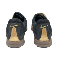 Load image into Gallery viewer, 2001 Nike Mo trainer
