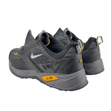 Load image into Gallery viewer, 2005 Nike ACG Watershield
