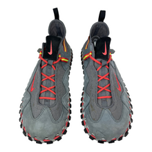Load image into Gallery viewer, 2007 Nike ACG pocketknife watershoe
