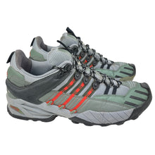 Load image into Gallery viewer, 2001 Adidas response trail
