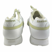 Load image into Gallery viewer, Sample Reebok toggle classics
