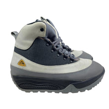 Load image into Gallery viewer, 2000 Nike ACG Govy snow boot
