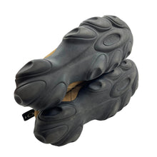 Load image into Gallery viewer, 2000s Oakley Flesh slip on
