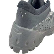 Load image into Gallery viewer, 2000 Oakley Pit shoe
