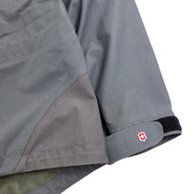 Load image into Gallery viewer, 2000s Victorinox Gore-tex XCR shell jacket
