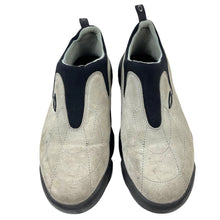 Load image into Gallery viewer, 2000s Oakley bottle cap flesh slip on UK10.5
