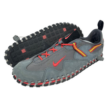 Load image into Gallery viewer, 2007 Nike ACG pocketknife watershoe
